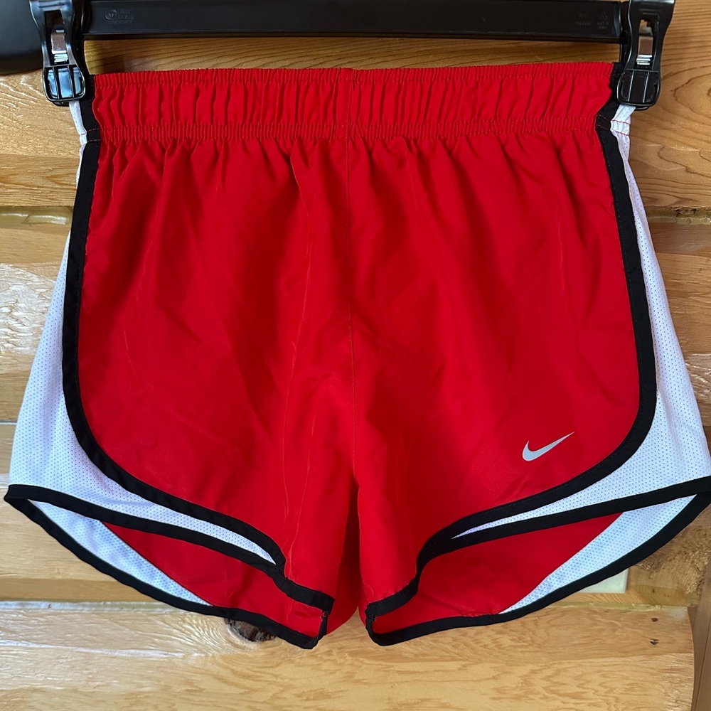 Nike Tempo Women’s Dri-Fit Mid-Rise Brief-Lined Running Shorts